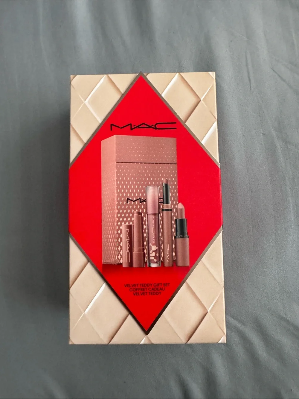 Mac Velvet Teddy Gift set